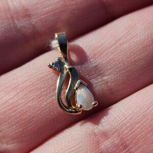 14K Yellow Gold Opal Teardrop Style Art Deco Pendant Charm 0.80 Grams 15x5mm